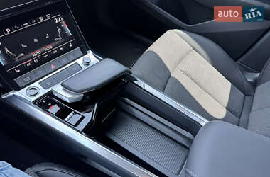 Внедорожник / Кроссовер Audi e-tron 2023 в 