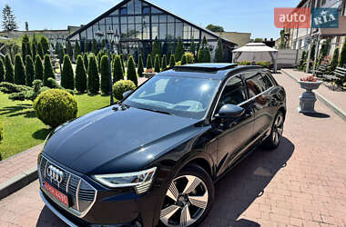 Внедорожник / Кроссовер Audi e-tron 2020 в 