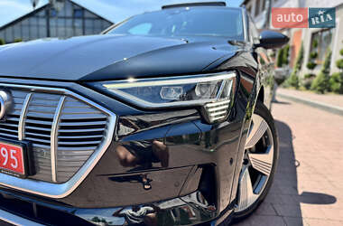 Внедорожник / Кроссовер Audi e-tron 2020 в 