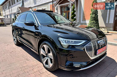Внедорожник / Кроссовер Audi e-tron 2020 в 