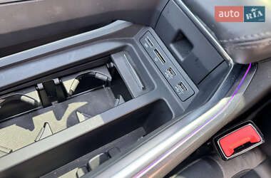 Внедорожник / Кроссовер Audi e-tron 2020 в 