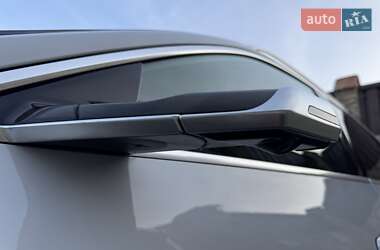 Внедорожник / Кроссовер Audi e-tron 2020 в 