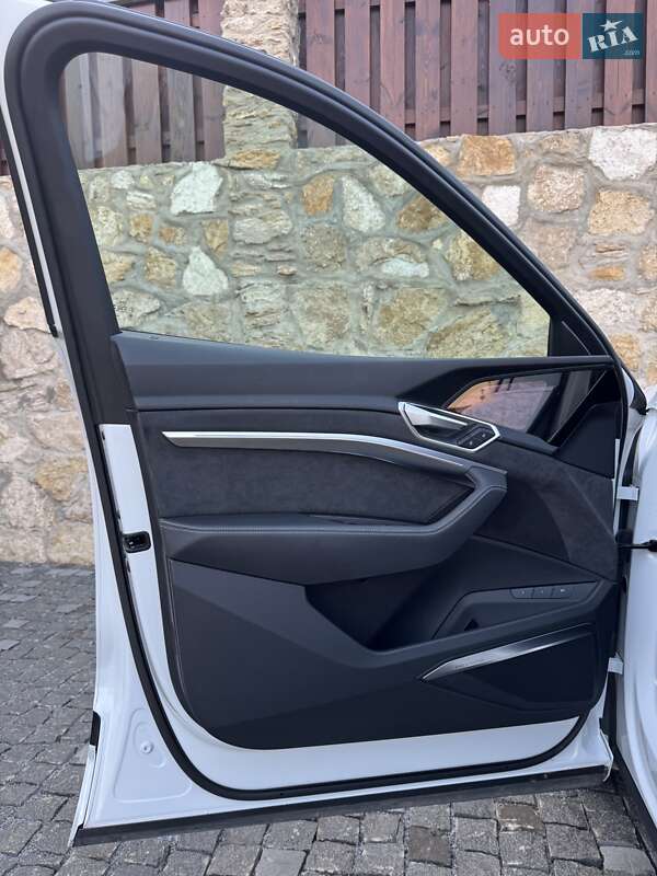 Внедорожник / Кроссовер Audi e-tron 2020 в Ровно