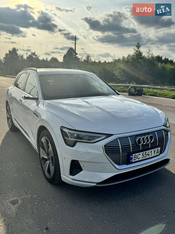 Позашляховик / Кросовер Audi e-tron 2019 в Львові