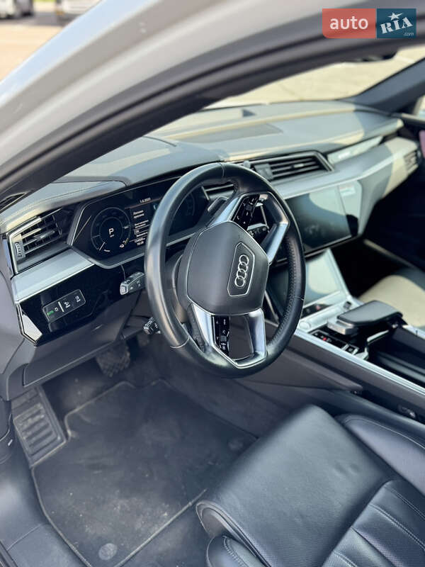 Позашляховик / Кросовер Audi e-tron 2019 в Львові