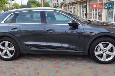 Внедорожник / Кроссовер Audi e-tron 2019 в 
