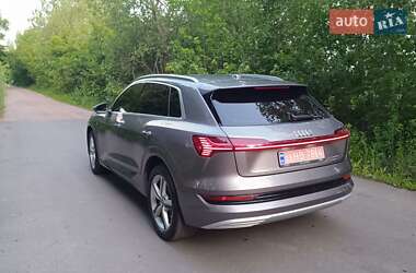 Внедорожник / Кроссовер Audi e-tron 2019 в 