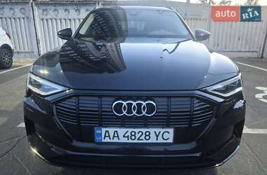 Внедорожник / Кроссовер Audi e-tron 2020 в 