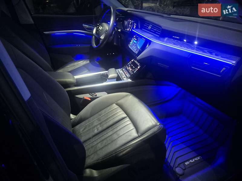 Внедорожник / Кроссовер Audi e-tron 2020 в Киеве
