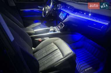 Внедорожник / Кроссовер Audi e-tron 2020 в 
