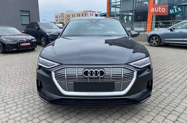 Внедорожник / Кроссовер Audi e-tron 2020 в 