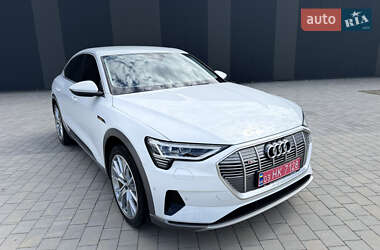 Внедорожник / Кроссовер Audi e-tron 2023 в 