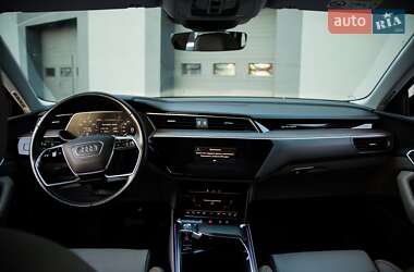 Внедорожник / Кроссовер Audi e-tron 2019 в 
