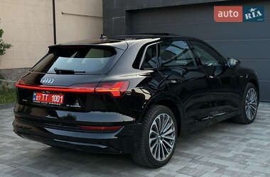 Внедорожник / Кроссовер Audi e-tron 2020 в 
