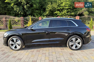 Внедорожник / Кроссовер Audi e-tron 2020 в 