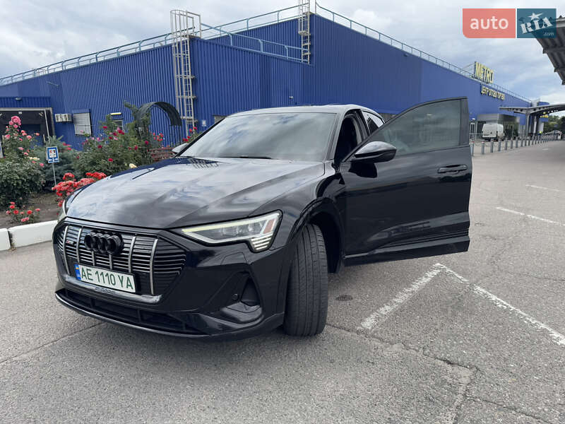 Внедорожник / Кроссовер Audi e-tron 2020 в Днепре