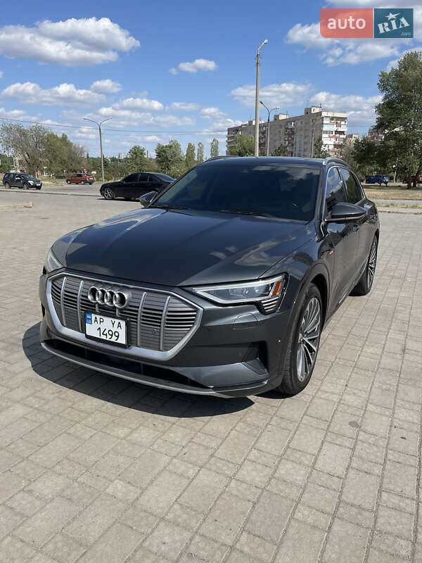Позашляховик / Кросовер Audi e-tron 2019 в Запоріжжі