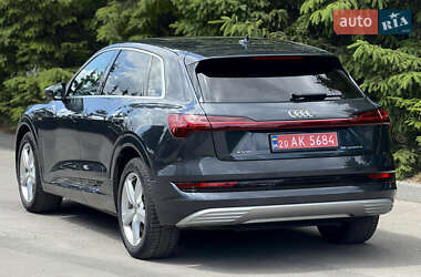 Внедорожник / Кроссовер Audi e-tron 2019 в 