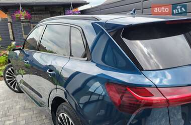 Позашляховик / Кросовер Audi e-tron 2019 в 