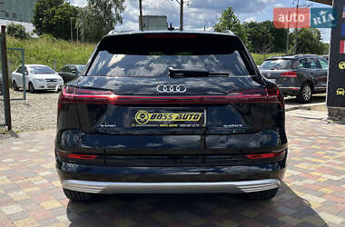 Внедорожник / Кроссовер Audi e-tron 2022 в 