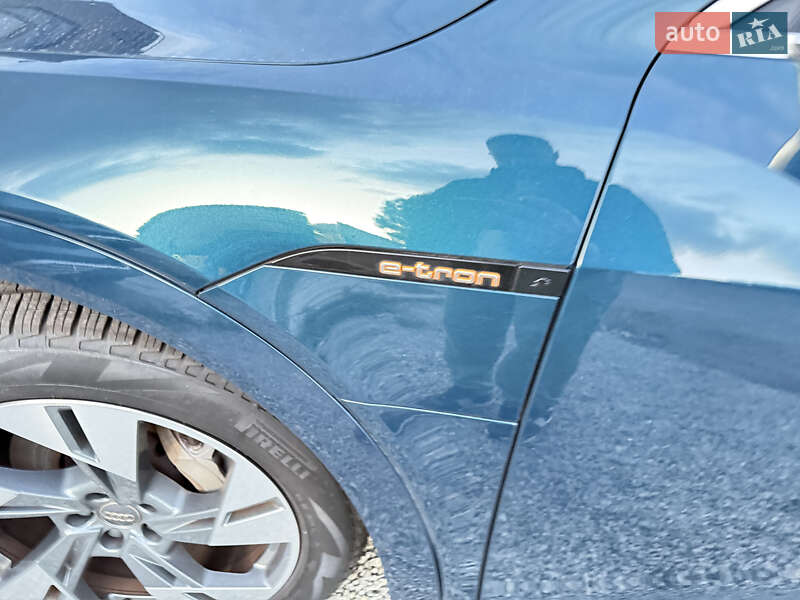 Внедорожник / Кроссовер Audi e-tron 2020 в Днепре фото 20 Внедорожник / Кроссовер Audi e-tron 2020 в Днепре