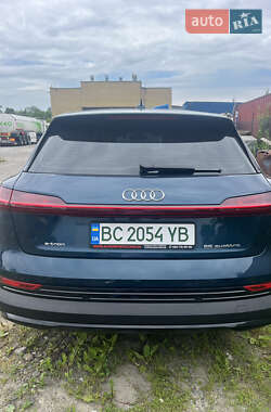 Внедорожник / Кроссовер Audi e-tron 2020 в 