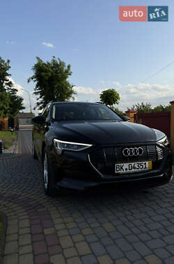 Позашляховик / Кросовер Audi e-tron 2020 в Львові