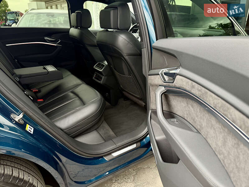 Внедорожник / Кроссовер Audi e-tron 2020 в Днепре фото 61 Внедорожник / Кроссовер Audi e-tron 2020 в Днепре