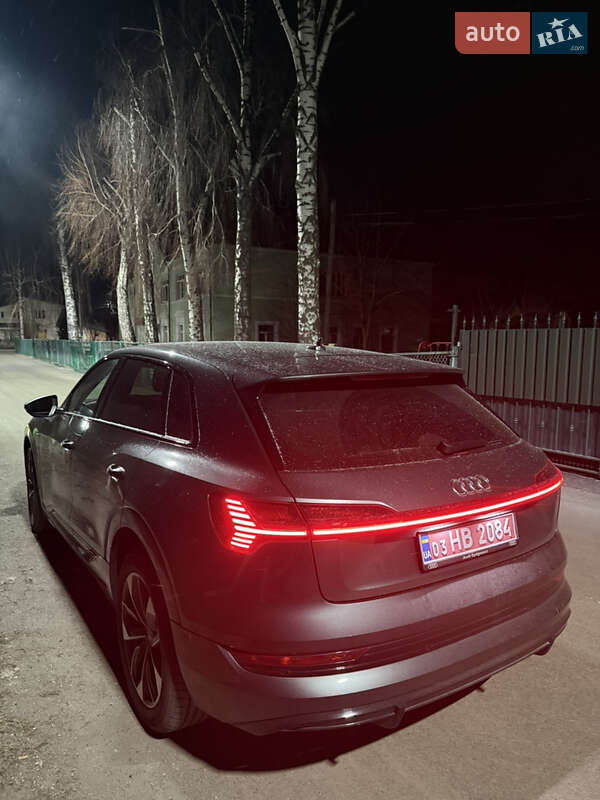 Внедорожник / Кроссовер Audi e-tron 2021 в Белой Церкви