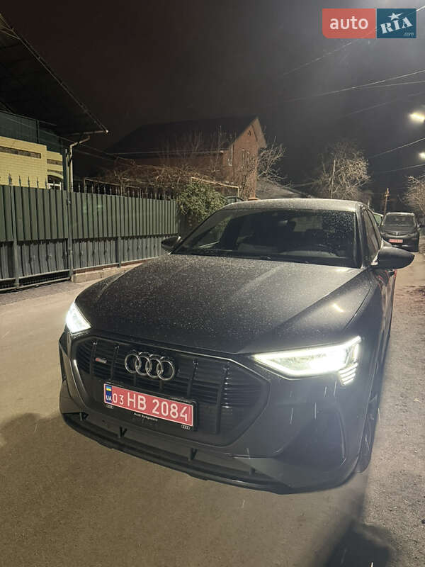Audi e-tron 2021