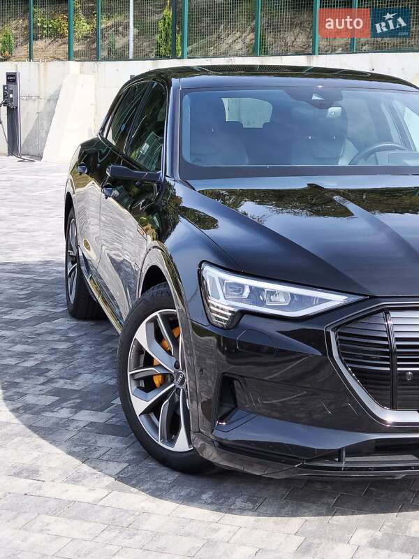 Внедорожник / Кроссовер Audi e-tron 2019 в Львове