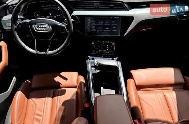 Внедорожник / Кроссовер Audi e-tron 2020 в 
