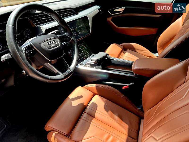 Внедорожник / Кроссовер Audi e-tron 2020 в Хмельницком