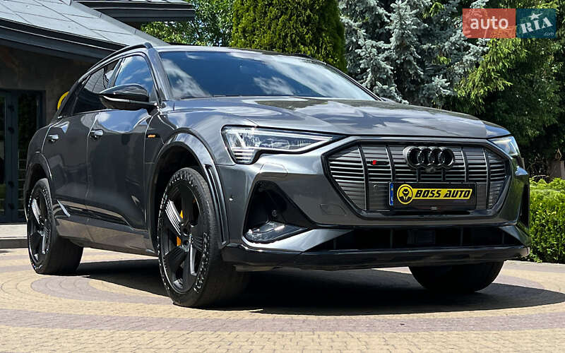 Внедорожник / Кроссовер Audi e-tron 2019 в 