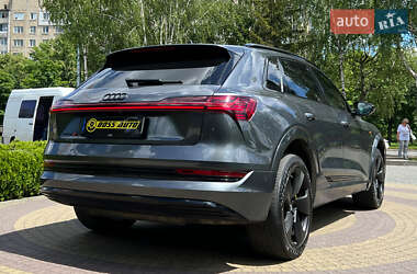 Внедорожник / Кроссовер Audi e-tron 2019 в 