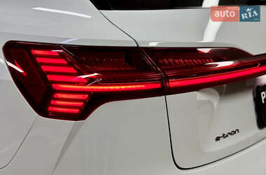 Внедорожник / Кроссовер Audi e-tron 2019 в 