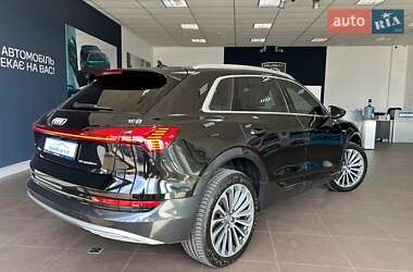 Внедорожник / Кроссовер Audi e-tron 2019 в 