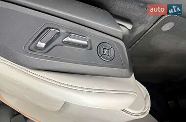 Внедорожник / Кроссовер Audi e-tron 2019 в 