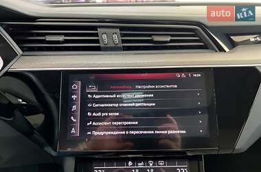 Внедорожник / Кроссовер Audi e-tron 2019 в 