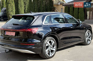 Внедорожник / Кроссовер Audi e-tron 2020 в 