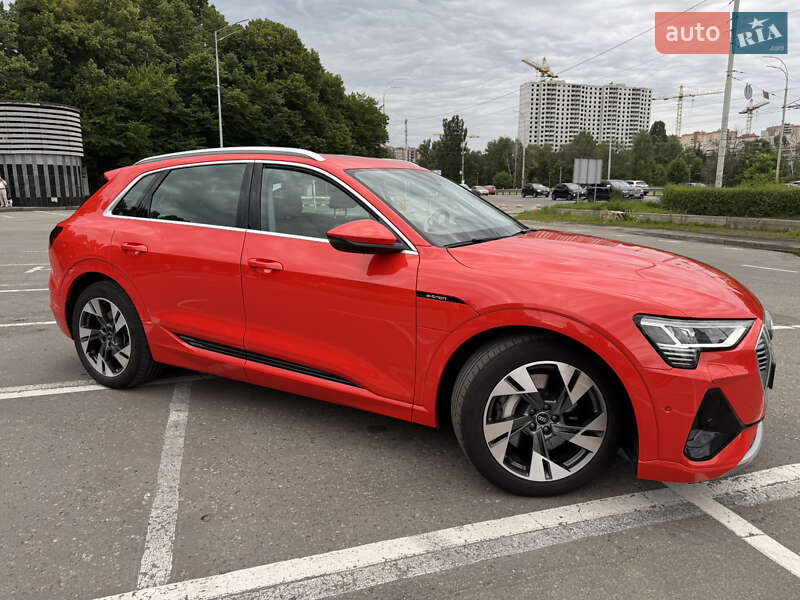 Внедорожник / Кроссовер Audi e-tron 2020 в Киеве