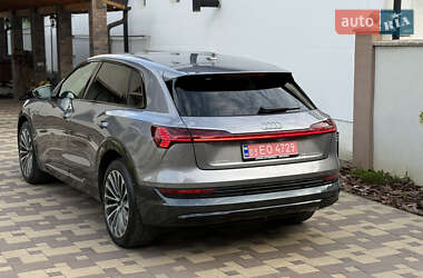 Внедорожник / Кроссовер Audi e-tron 2020 в 
