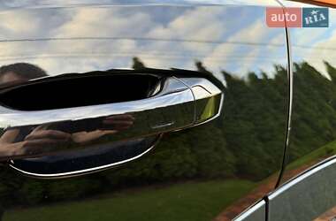 Внедорожник / Кроссовер Audi e-tron 2021 в 