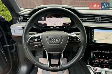Внедорожник / Кроссовер Audi e-tron 2021 в 