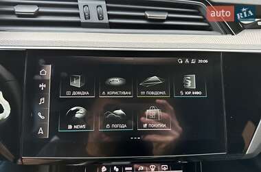 Внедорожник / Кроссовер Audi e-tron 2021 в 