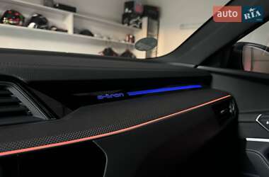 Внедорожник / Кроссовер Audi e-tron 2021 в 