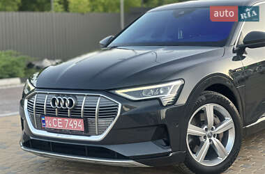 Внедорожник / Кроссовер Audi e-tron 2020 в 