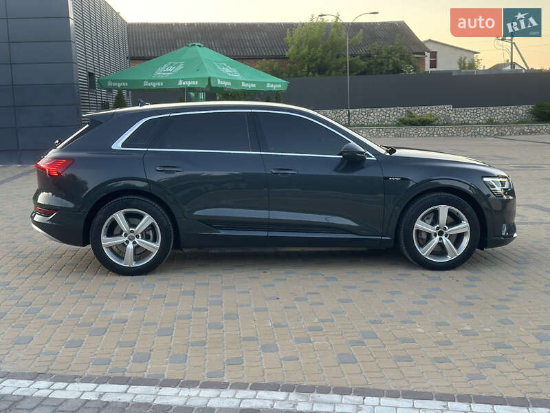 Внедорожник / Кроссовер Audi e-tron 2020 в Тернополе