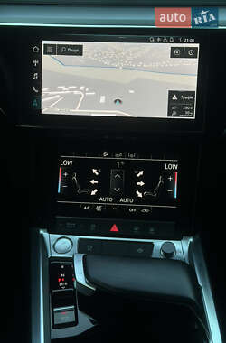Внедорожник / Кроссовер Audi e-tron 2020 в 