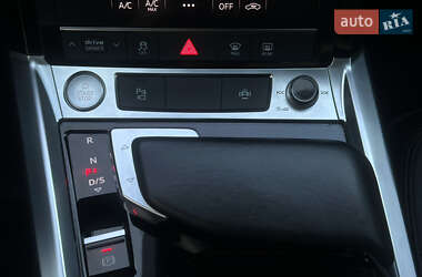 Внедорожник / Кроссовер Audi e-tron 2020 в 